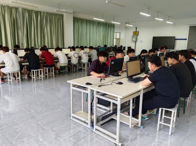 信息與智能工程學(xué)院組織學(xué)生參加Java Web應(yīng)用開(kāi)發(fā)(中級(jí))“1+X”職業(yè)技能等級(jí)證書(shū)考試