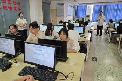 2025年度校級(jí)技能大賽活動(dòng)進(jìn)行時(shí)(三) 教育軟件技術(shù)開(kāi)發(fā)的創(chuàng)新與實(shí)踐